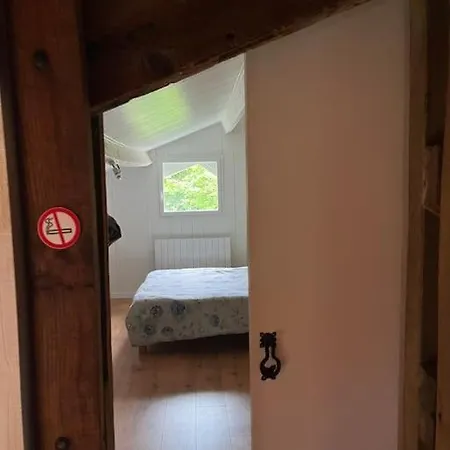 Logement Pierre Et Bois Independant A Pessac Proche Bordeaux アパート