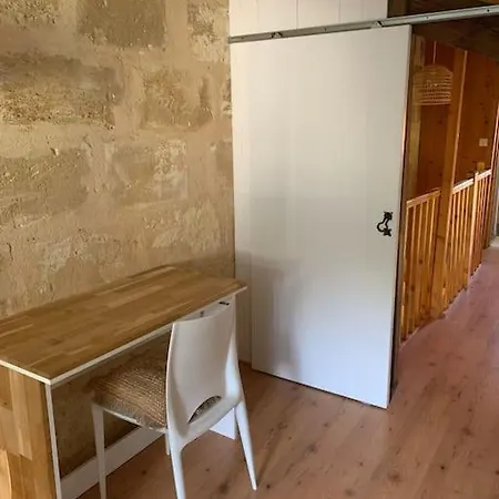Logement Pierre Et Bois Independant A Pessac Proche Bordeaux アパート *